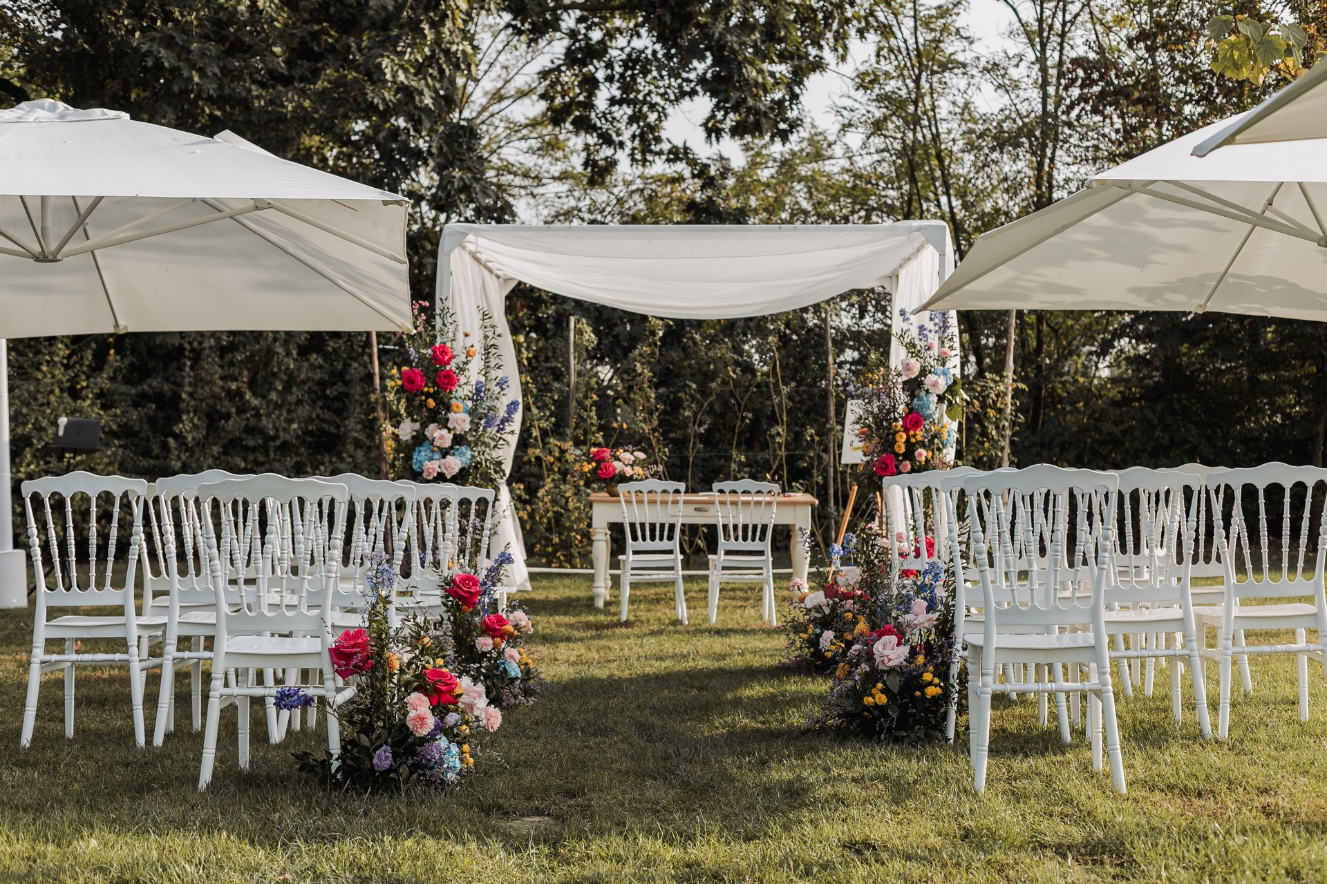 Circondati dall’abbraccio di amici e familiari, Alessia e Flavio hanno celebrato il loro amore immersi nella splendida cornice di Villa Barbesina.
