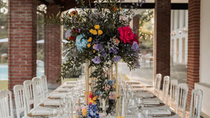 Centrotavola matrimonio fiori colorati